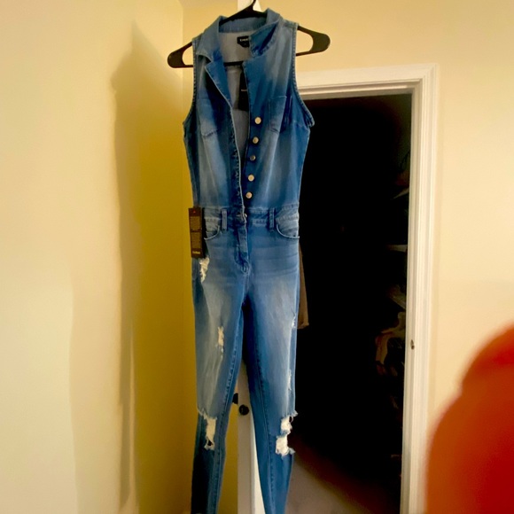 Denim Jump Suit Bebe never worn - Picture 2 of 2